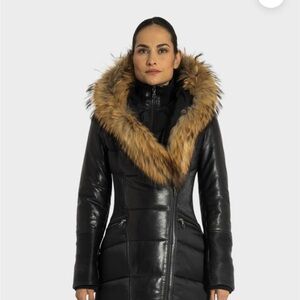 Elegant Black Faux Fur Hooded Puffer Coat